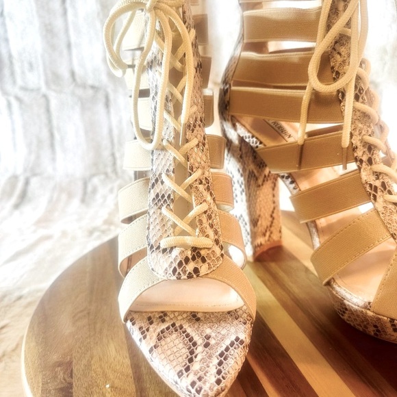 Cape Robbin Nude Open Toe Snake Print 5" Chunky Heel - Picture 7 of 12